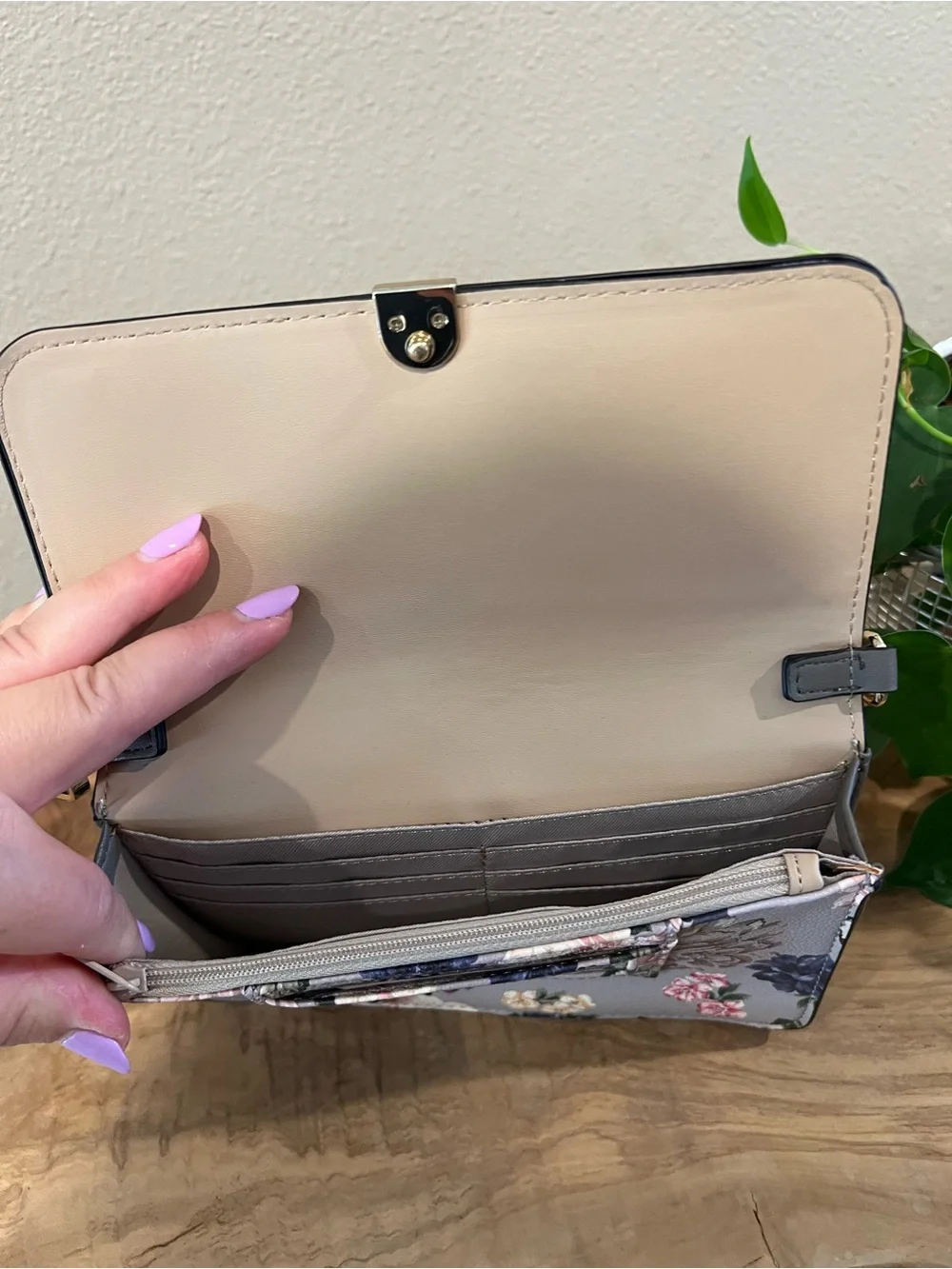 Nine West compact floral